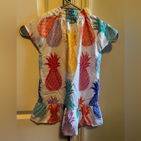 Groovy Gator Girl’s Dress White W/ Colorful Pineapples Elastic Ruffle Neck Sz 2T - Picture 4 of 7